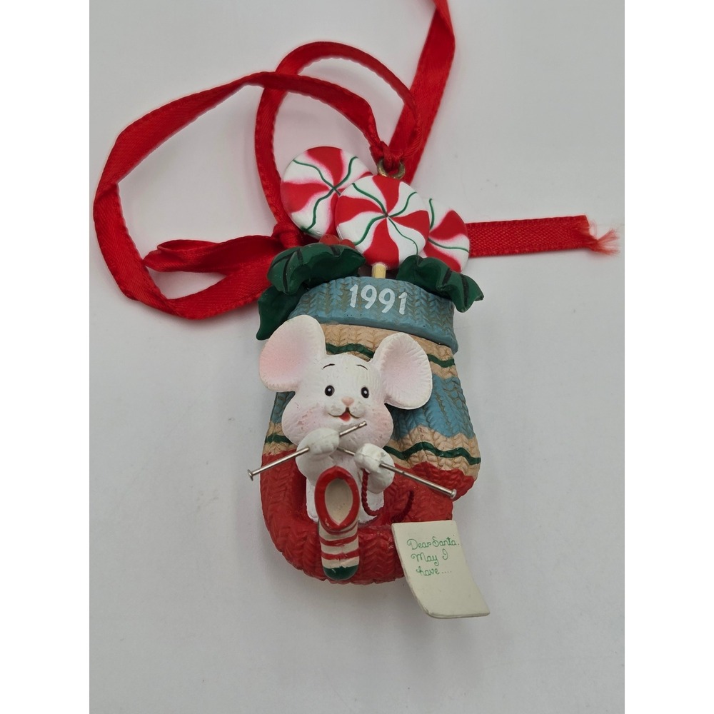 Carlton Cards Heirloom Ornament 1991 A Little Bit of Christmas Mouse Mitten 2nd